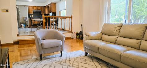 16 Warwick Way Niskayuna NY 12309