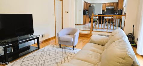 16 Warwick Way Niskayuna NY 12309