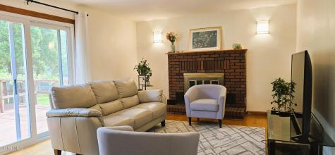 16 Warwick Way Niskayuna NY 12309