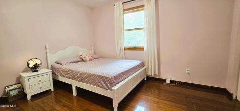 16 Warwick Way Niskayuna NY 12309