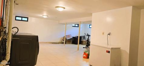 16 Warwick Way Niskayuna NY 12309