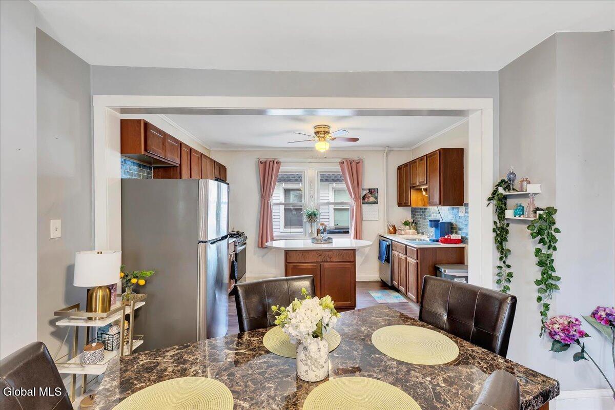 1075 Keyes Avenue Schenectady NY 12309