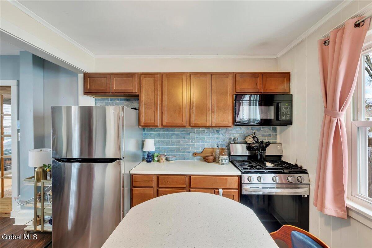 1075 Keyes Avenue Schenectady NY 12309