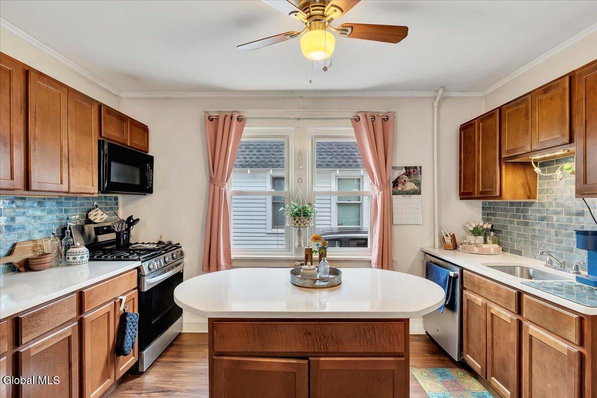 1075 Keyes Avenue Schenectady NY 12309