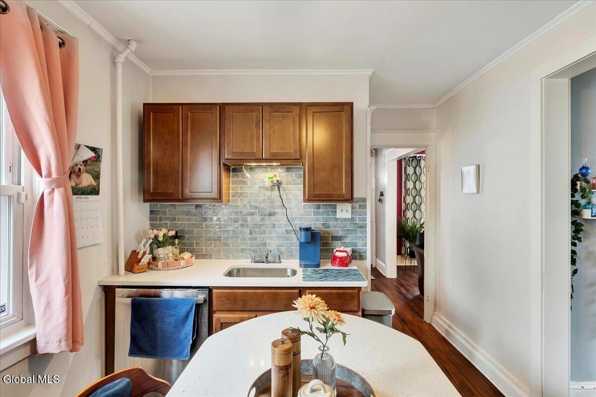 1075 Keyes Avenue Schenectady NY 12309