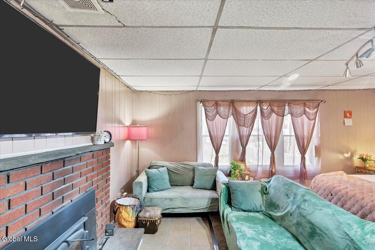 1075 Keyes Avenue Schenectady NY 12309