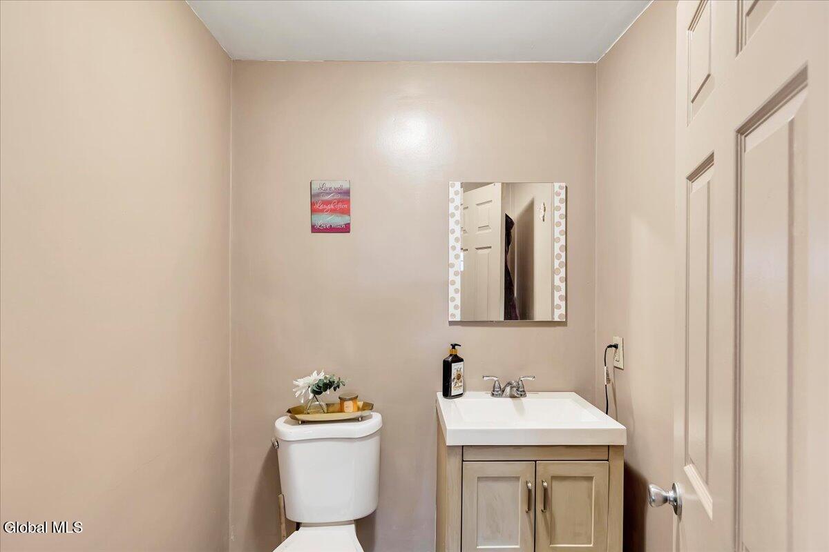 1075 Keyes Avenue Schenectady NY 12309