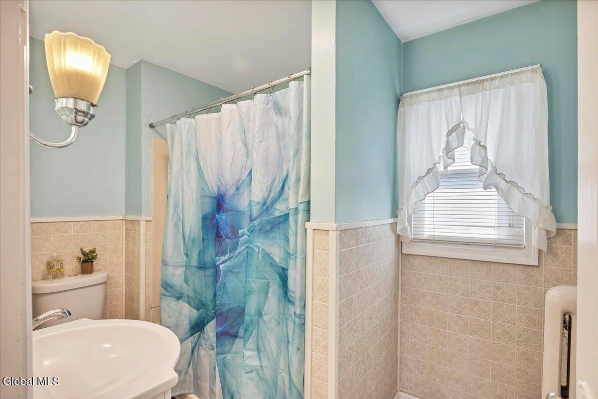 1075 Keyes Avenue Schenectady NY 12309