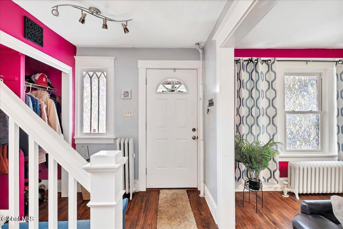 1075 Keyes Avenue Schenectady NY 12309