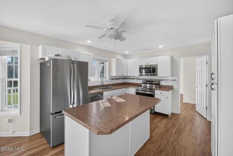 13 Kelly Lane Halfmoon NY 12065