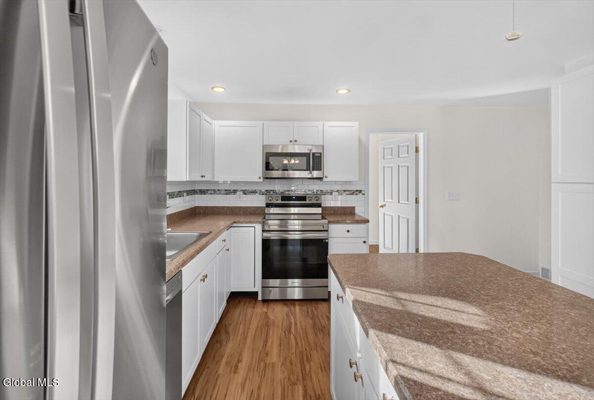 13 Kelly Lane Halfmoon NY 12065