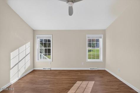 13 Kelly Lane Halfmoon NY 12065