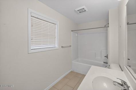 13 Kelly Lane Halfmoon NY 12065