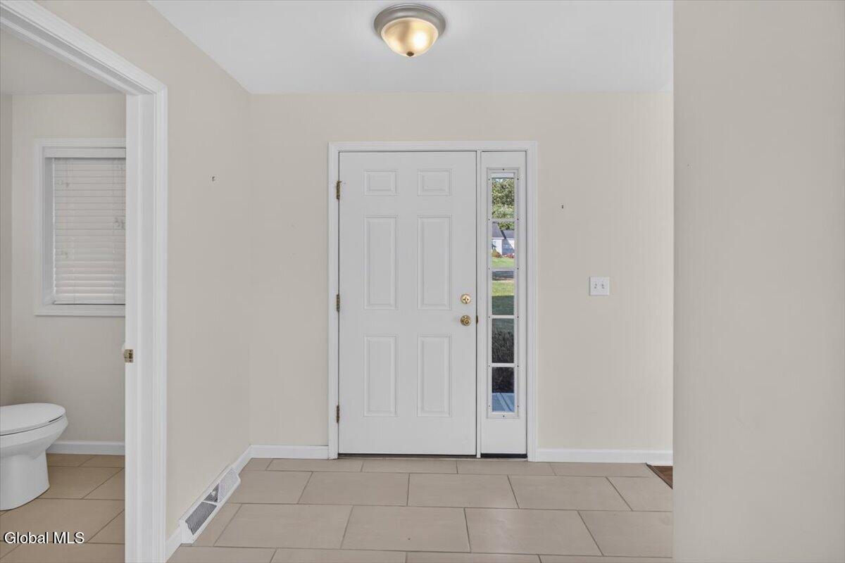 13 Kelly Lane Halfmoon NY 12065