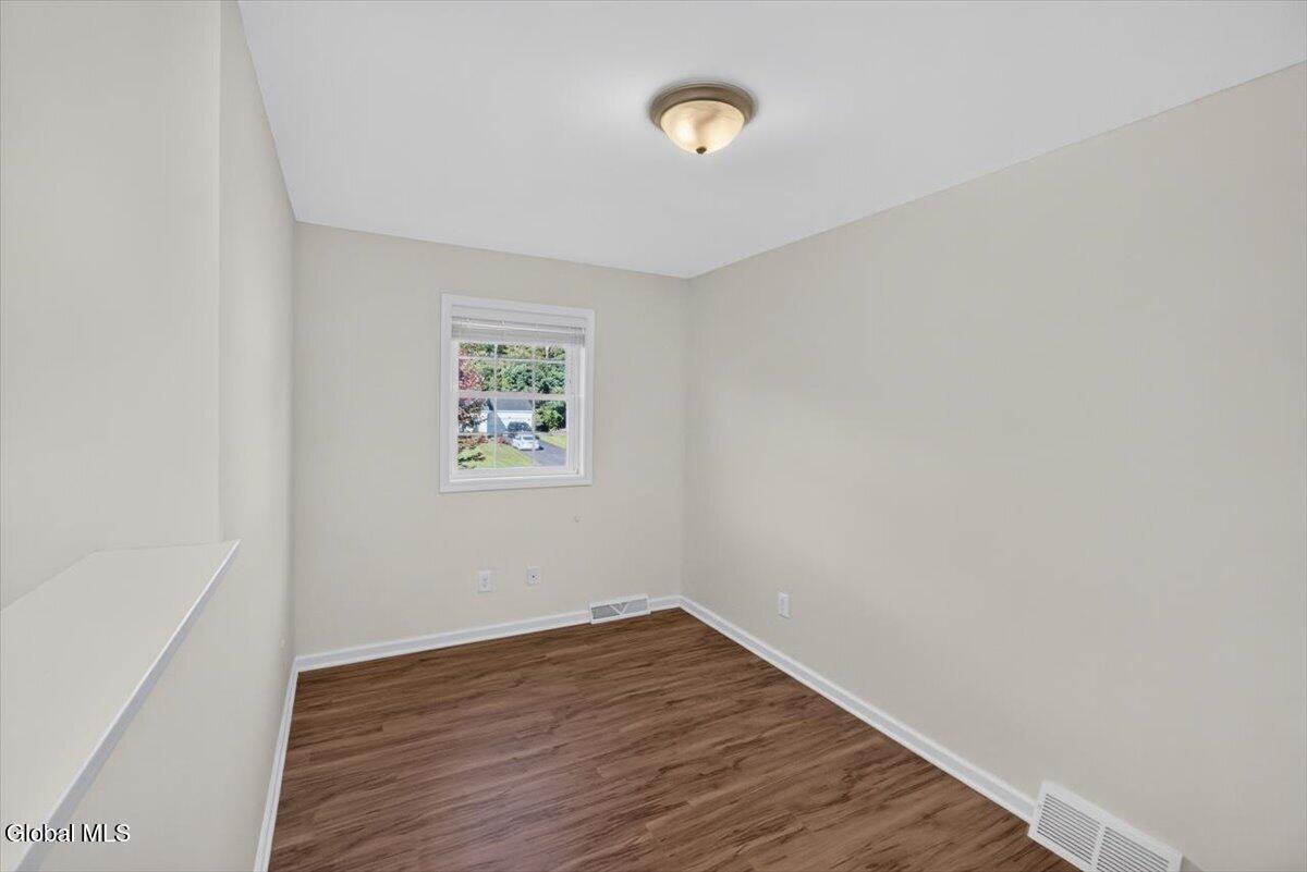 13 Kelly Lane Halfmoon NY 12065