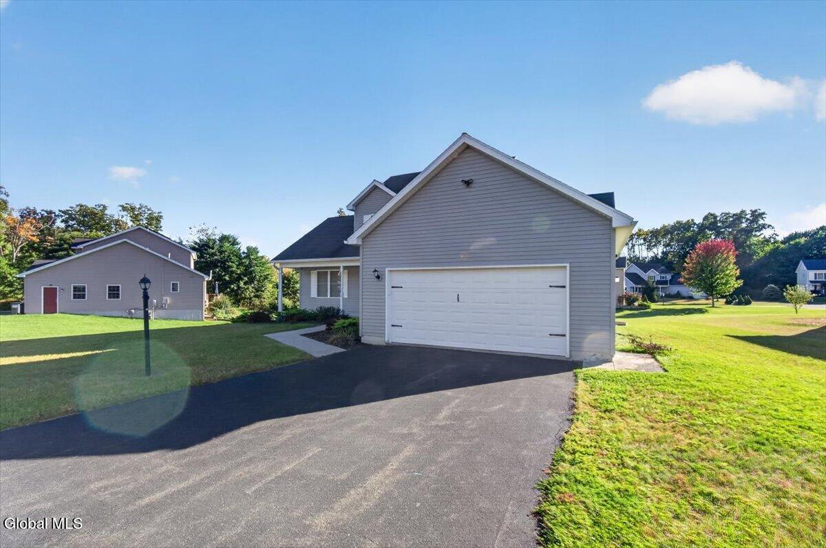 13 Kelly Lane Halfmoon NY 12065