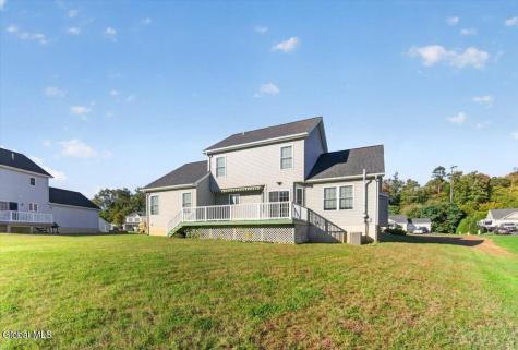 13 Kelly Lane Halfmoon NY 12065
