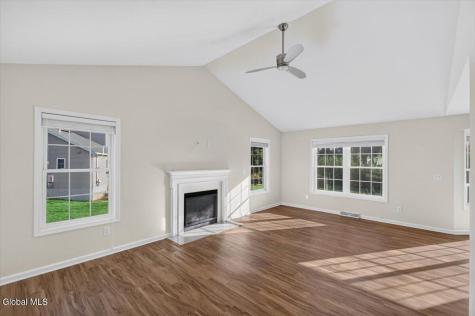 13 Kelly Lane Halfmoon NY 12065
