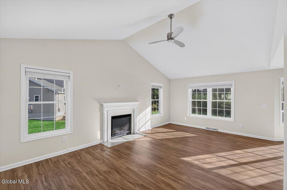 13 Kelly Lane Halfmoon NY 12065