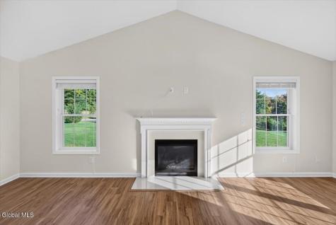 13 Kelly Lane Halfmoon NY 12065