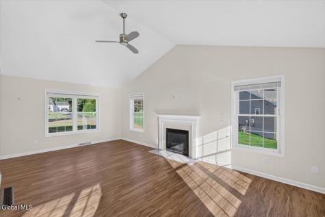 13 Kelly Lane Halfmoon NY 12065