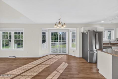 13 Kelly Lane Halfmoon NY 12065