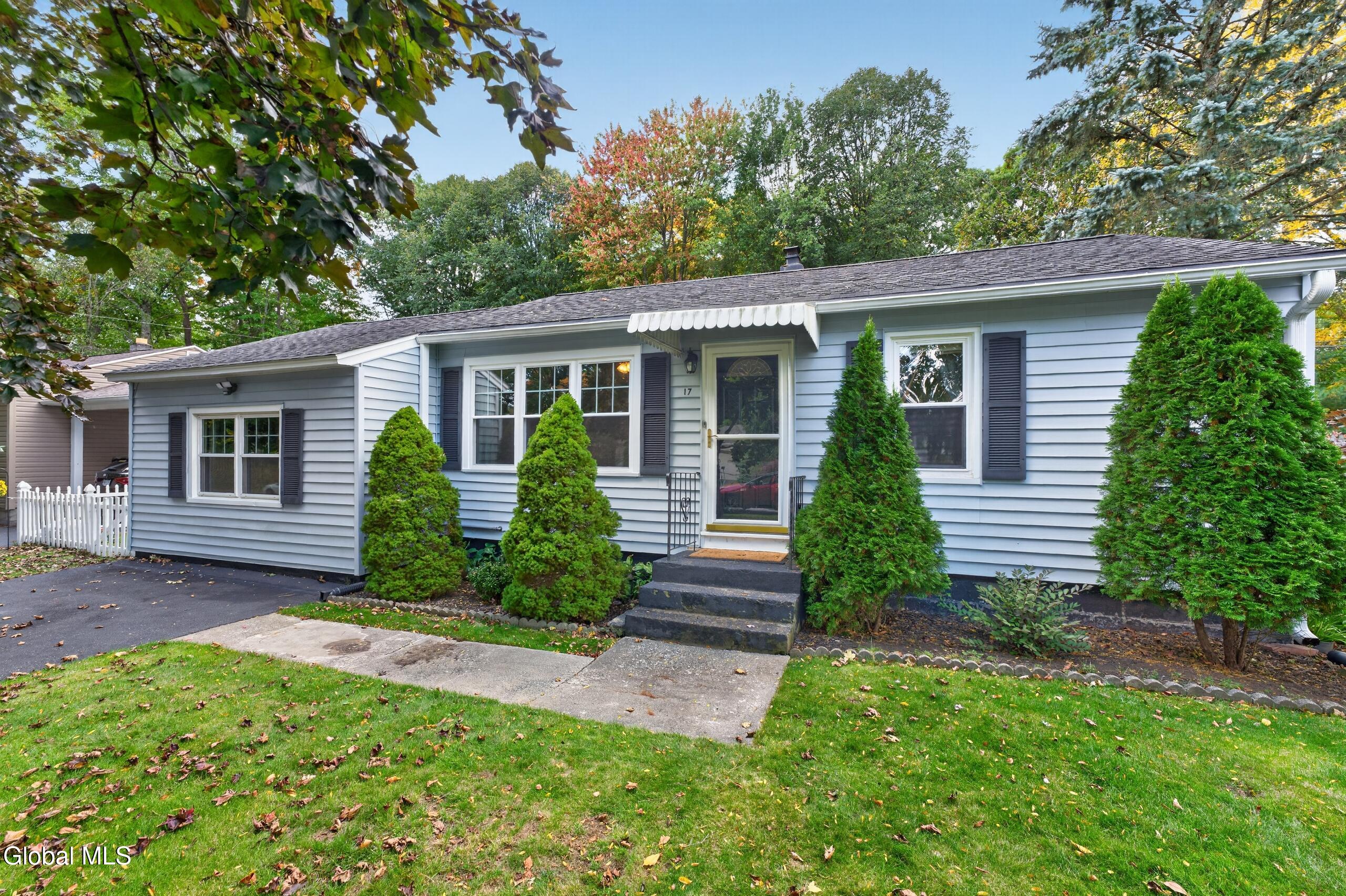 17 Richards Drive Albany NY 12205