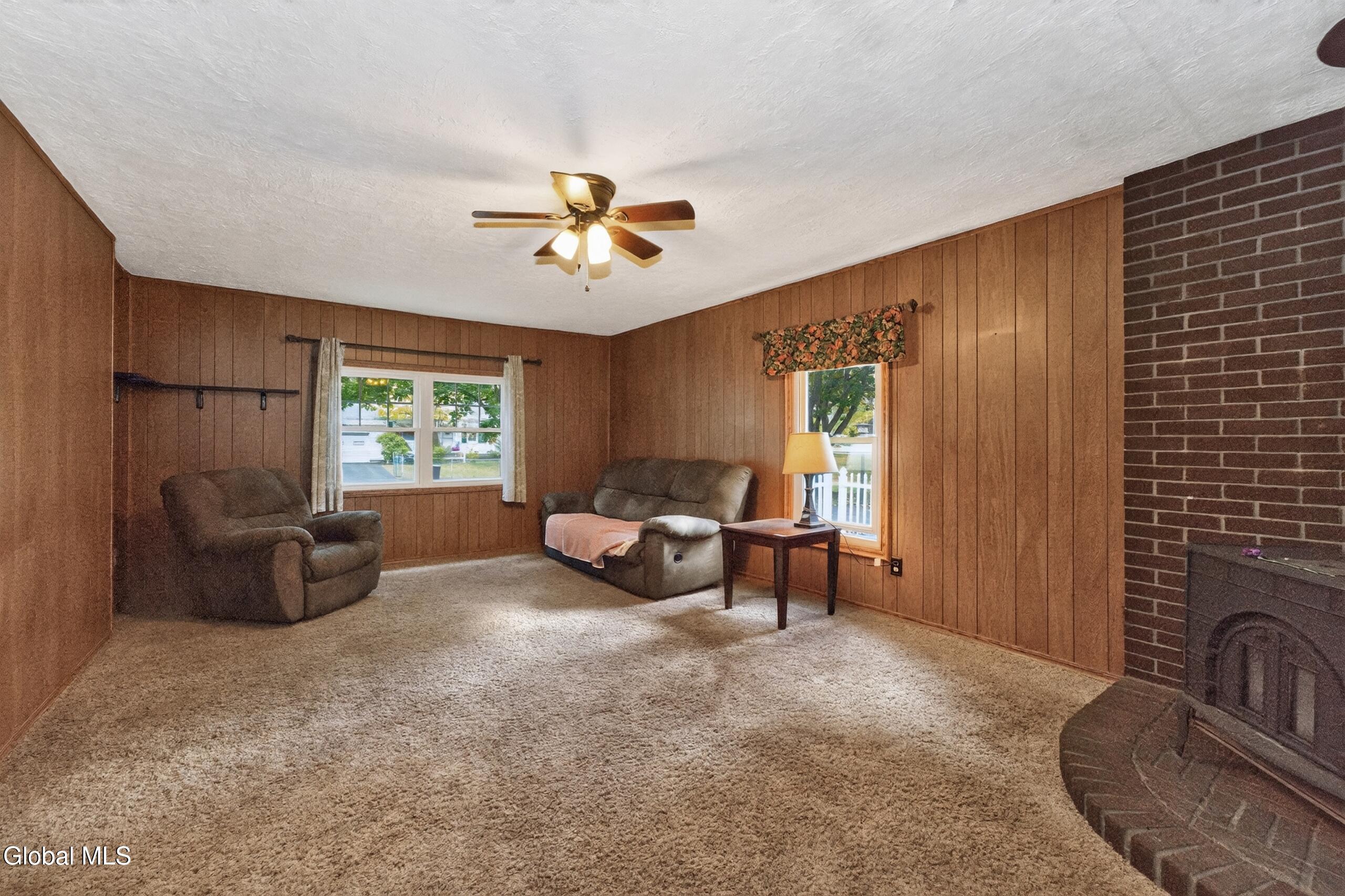 17 Richards Drive Albany NY 12205