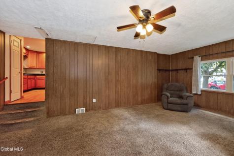 17 Richards Drive Albany NY 12205
