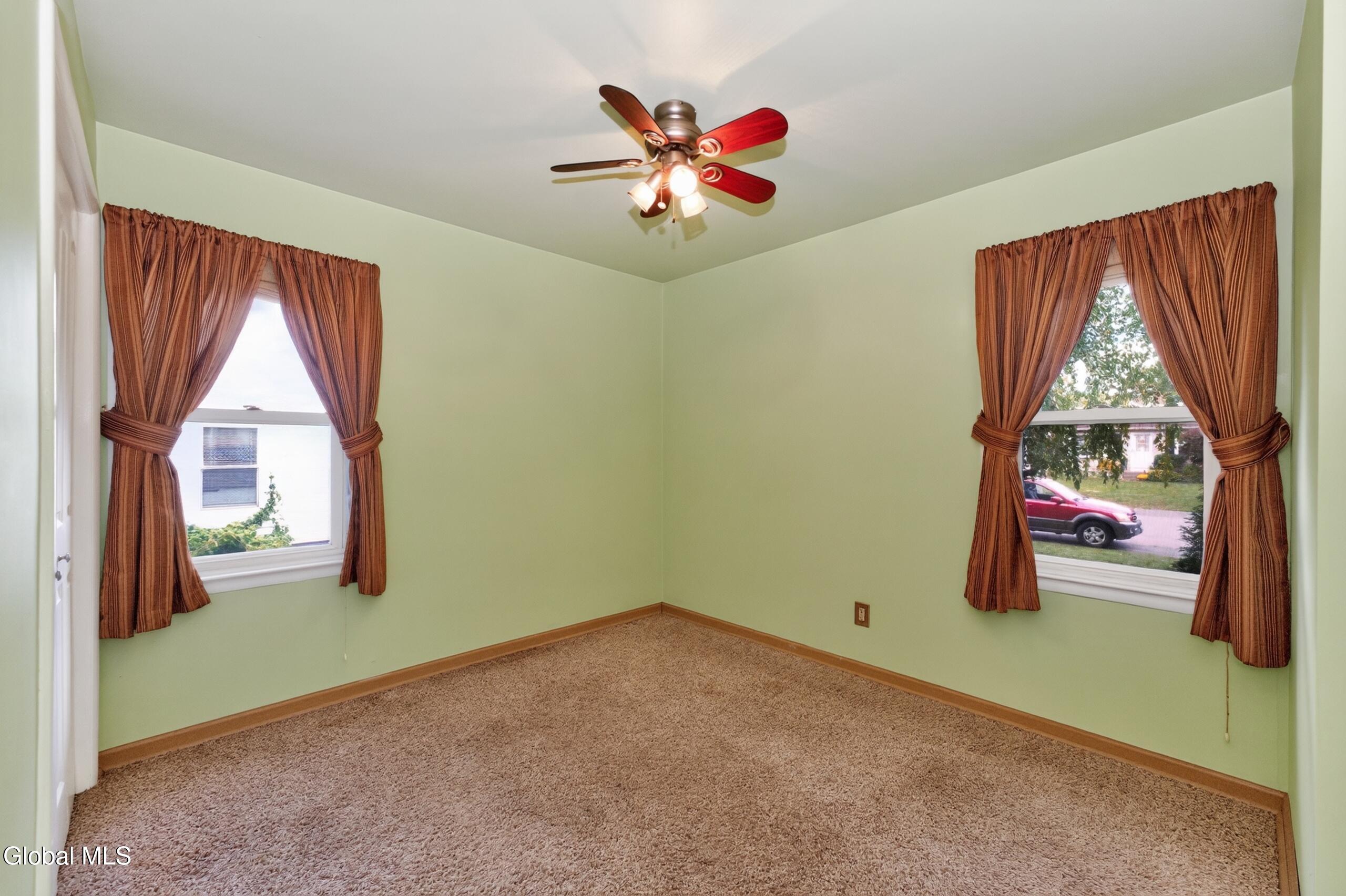 17 Richards Drive Albany NY 12205