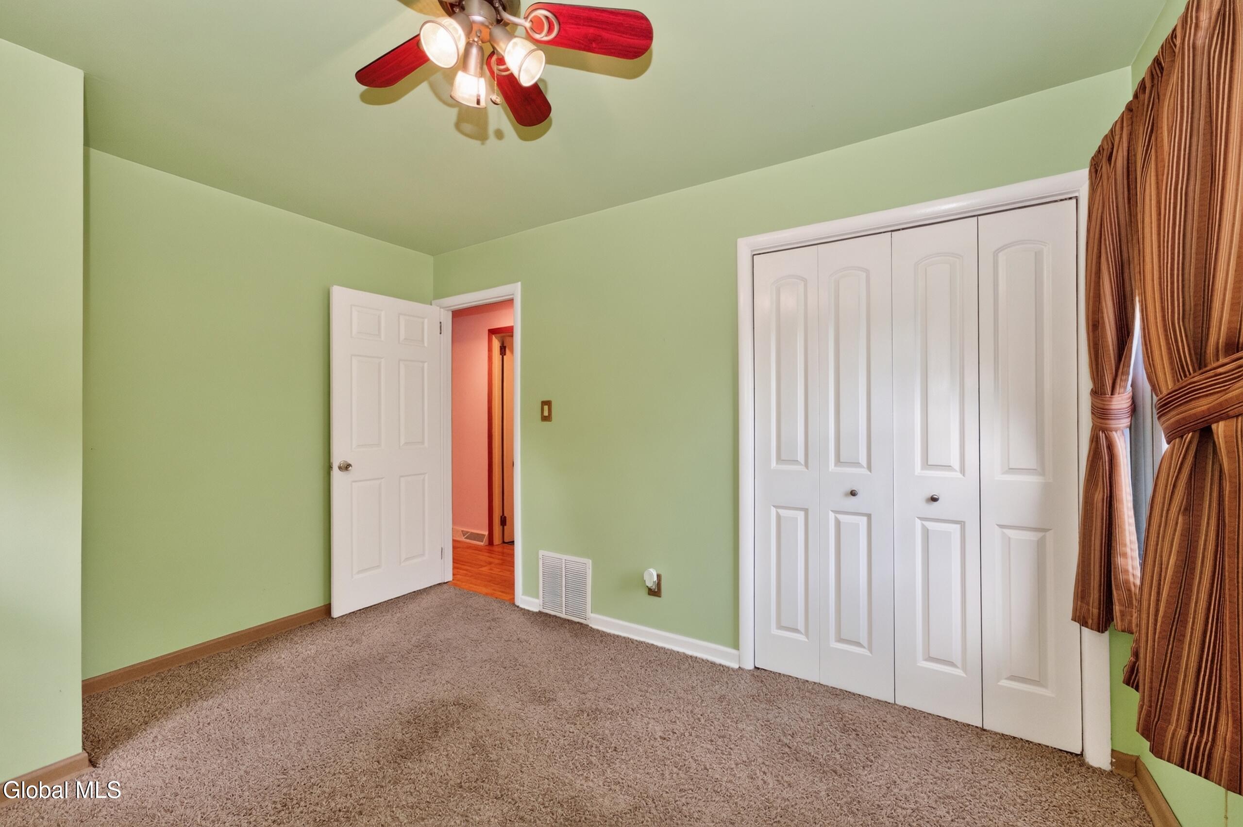 17 Richards Drive Albany NY 12205