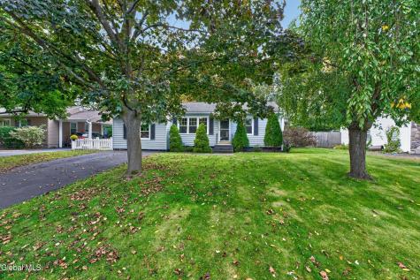 17 Richards Drive Albany NY 12205