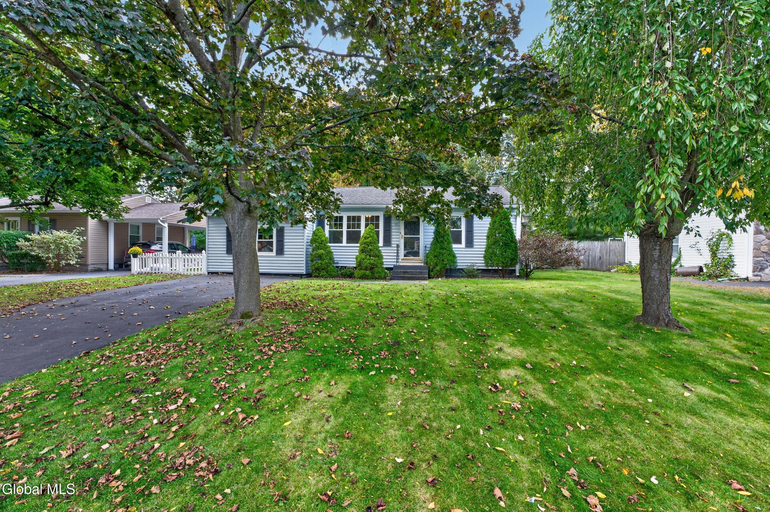 17 Richards Drive Albany NY 12205