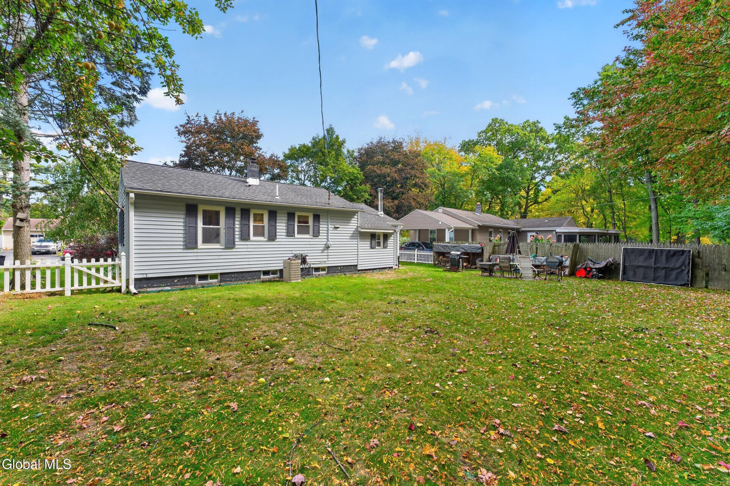 17 Richards Drive Albany NY 12205