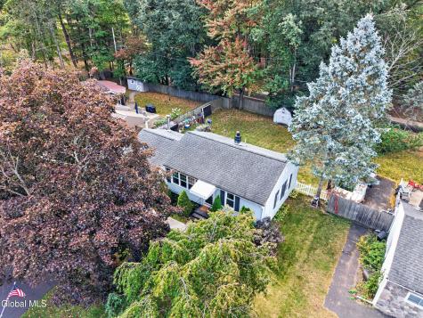 17 Richards Drive Albany NY 12205
