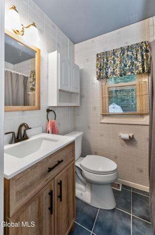 17 Richards Drive Albany NY 12205