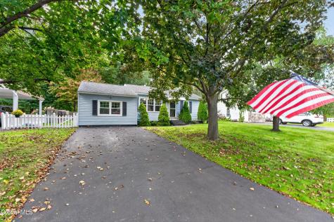 17 Richards Drive Albany NY 12205