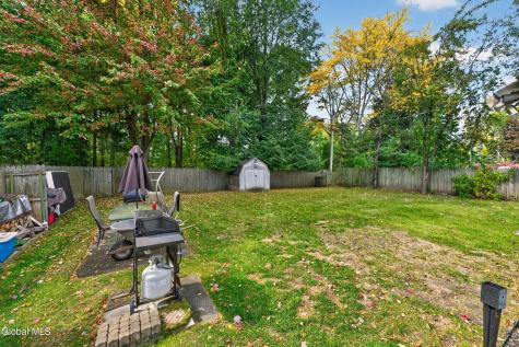 17 Richards Drive Albany NY 12205