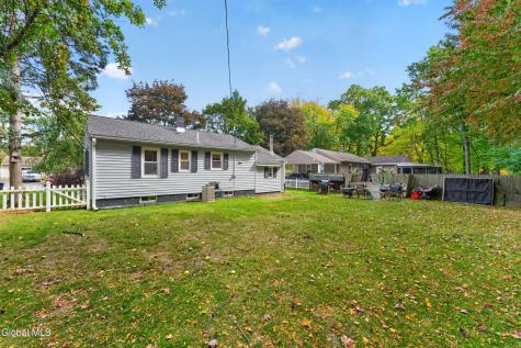 17 Richards Drive Albany NY 12205