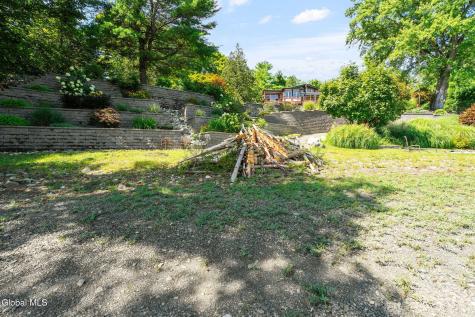 96 Van Wies Point Road Glenmont NY 12077