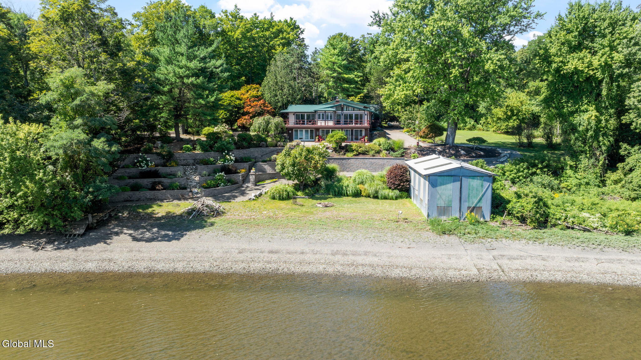 96 Van Wies Point Road Glenmont NY 12077