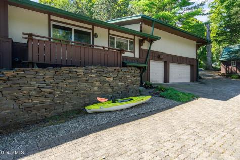 96 Van Wies Point Road Glenmont NY 12077
