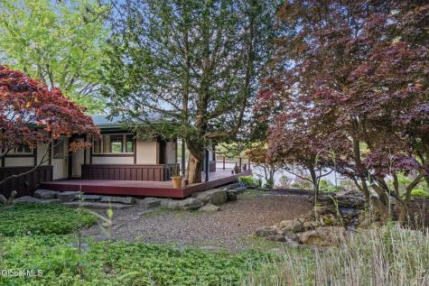 96 Van Wies Point Road Glenmont NY 12077