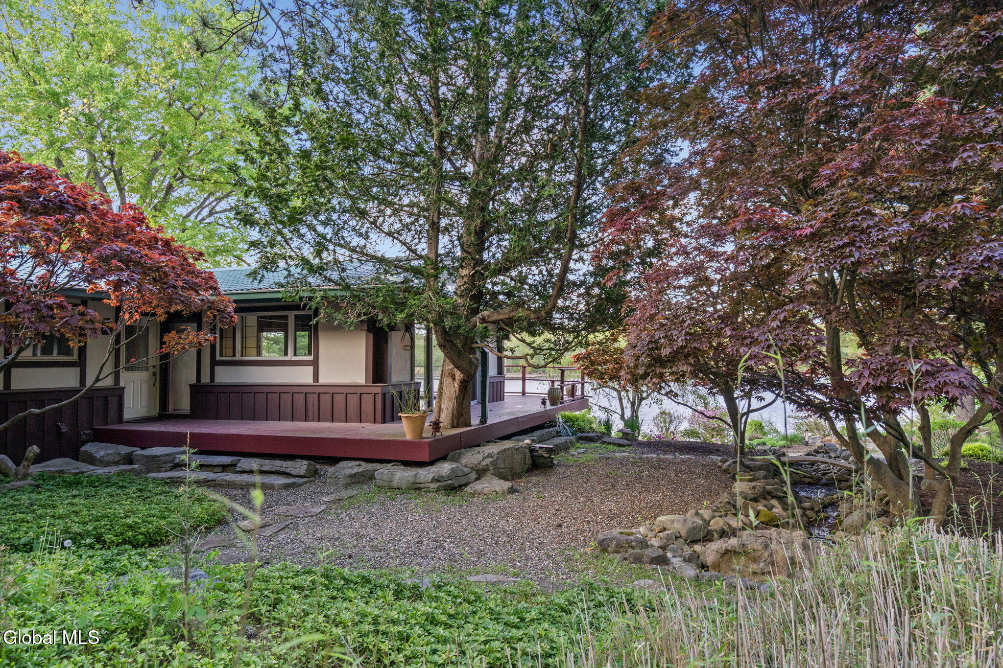 96 Van Wies Point Road Glenmont NY 12077
