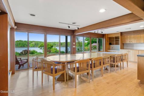 96 Van Wies Point Road Glenmont NY 12077