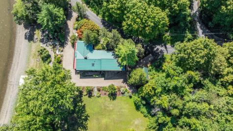 96 Van Wies Point Road Glenmont NY 12077