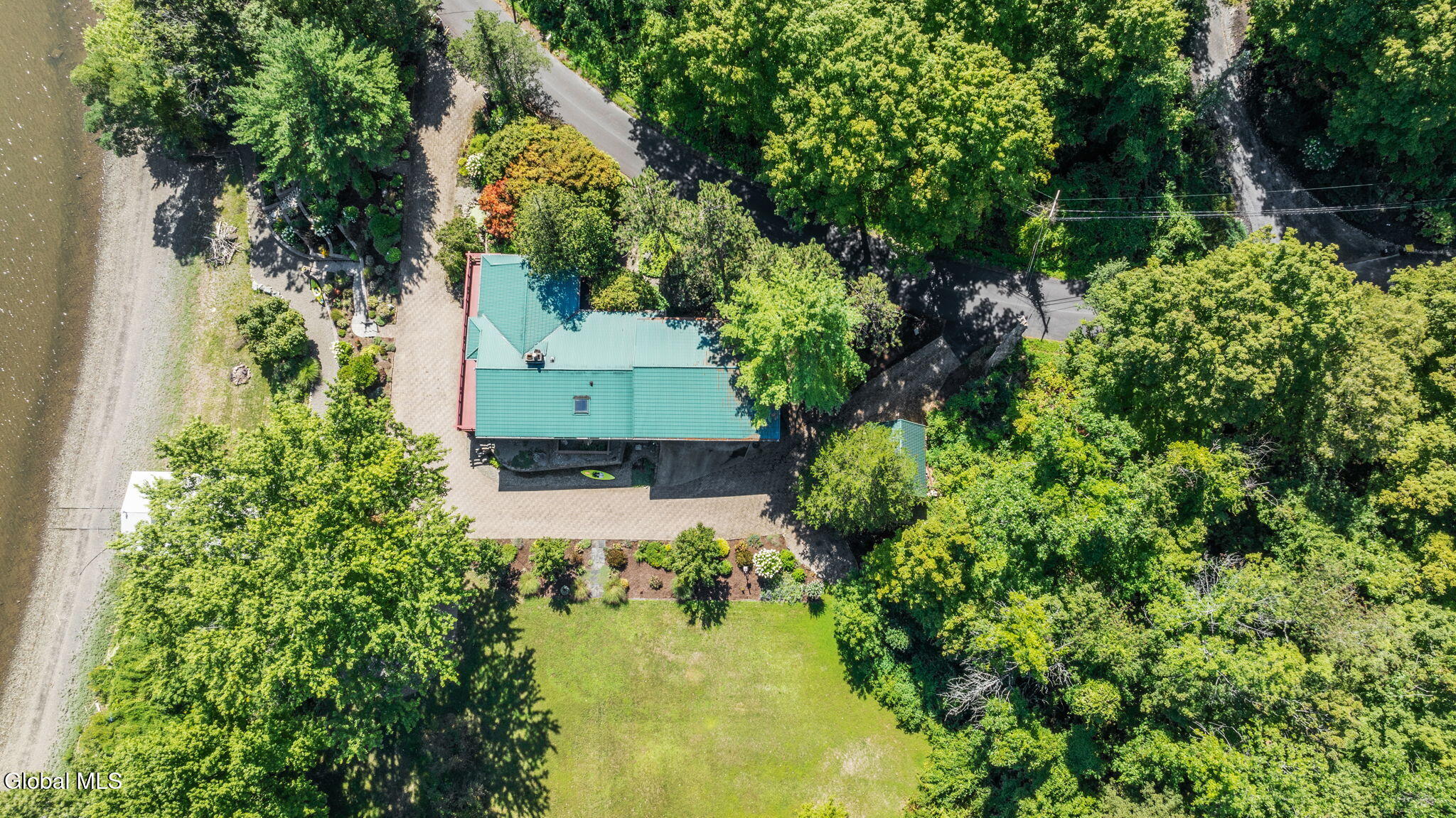 96 Van Wies Point Road Glenmont NY 12077