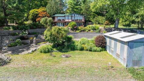 96 Van Wies Point Road Glenmont NY 12077