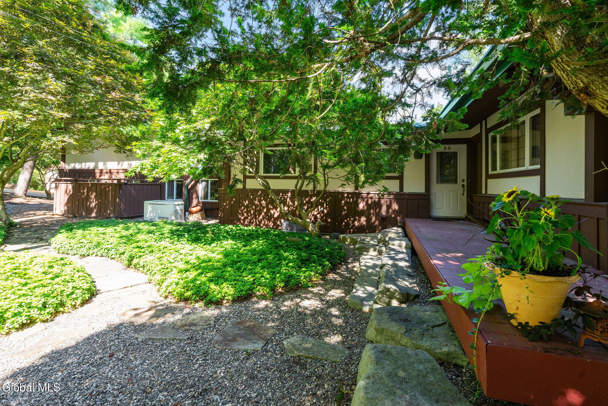 96 Van Wies Point Road Glenmont NY 12077