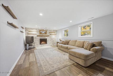 32 Van Tassell Lane Ballston Spa NY 12020